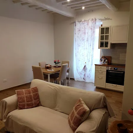 206 Cavour House Apartament *