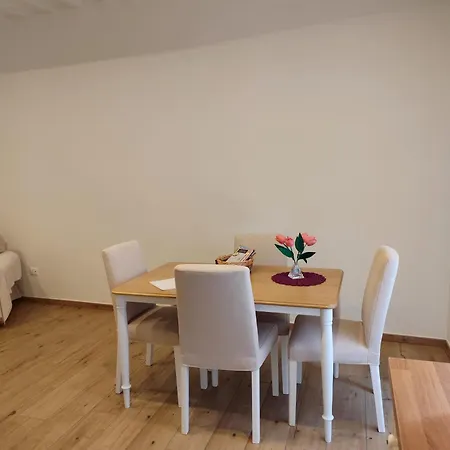 206 Cavour House Apartment