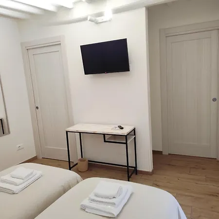 206 Cavour House Apartment *